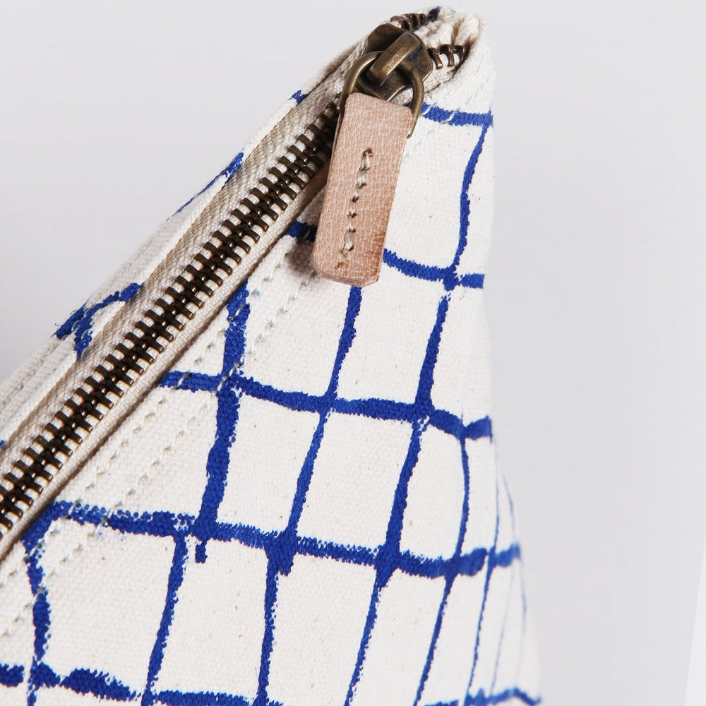 CANVAS ZIPPER POUCH - CASUAL to FANCY