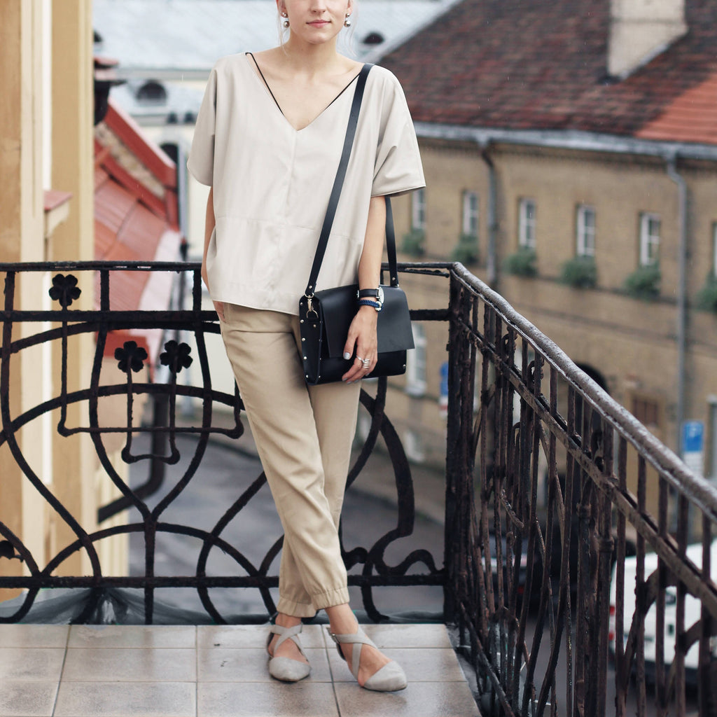 LEATHER RIVET CLUTCH - CASUAL to FANCY